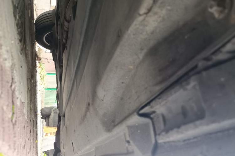 Used Audi A6L 2011 2.0 TFSI automatic Comfort trim Chassis Front Left