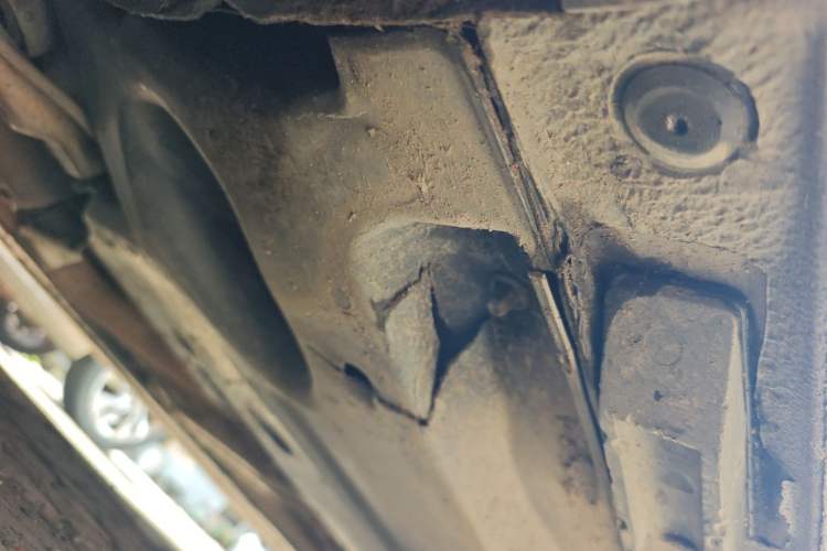 Used Audi A6L 2011 2.0 TFSI Automatic Standard Edition Chassis Front Left