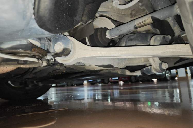 Used Audi A6L 2011 2.0 TFSI Automatic Standard Edition Chassis Front Right