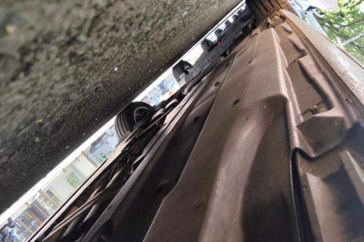 Used Audi A6L 2011 2.8 FSI Comfort Model Chassis Front Right