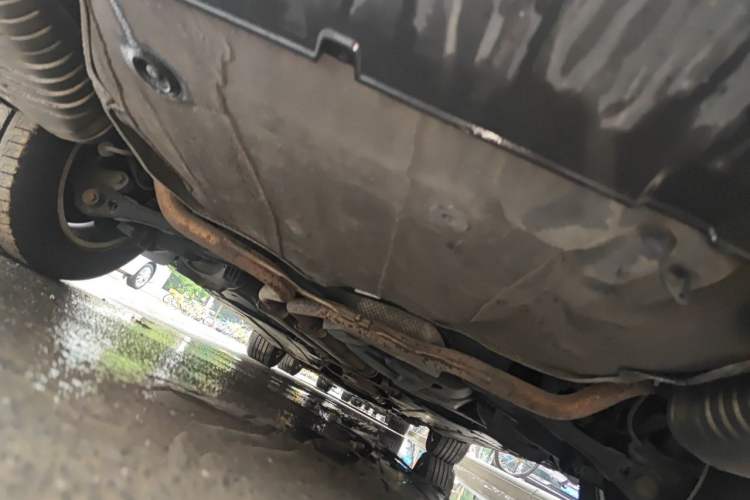Used Audi A6L 2011 2.0 TFSI automatic Comfort trim Chassis Rear