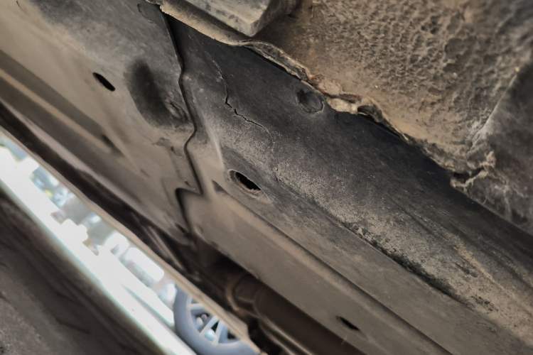 Used Audi A6L 2011 2.0 TFSI Automatic Standard Edition Chassis Rear Left