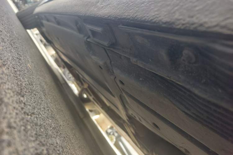 Used Audi A6L 2011 2.0 TFSI Automatic Standard Edition Chassis Rear Left