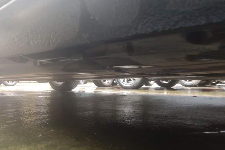 Used Audi A6L 2011 2.8 FSI Comfort Model Chassis Rear Left