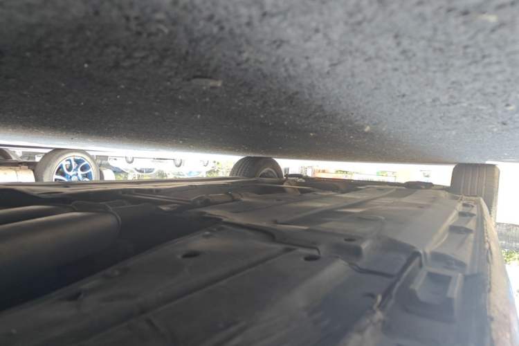 Used Audi A6L 2011 2.0 TFSI Automatic Standard Edition Chassis Rear Left