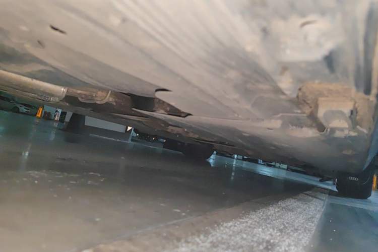Used Audi A6L 2011 2.8 FSI Comfort Model Chassis Rear Right