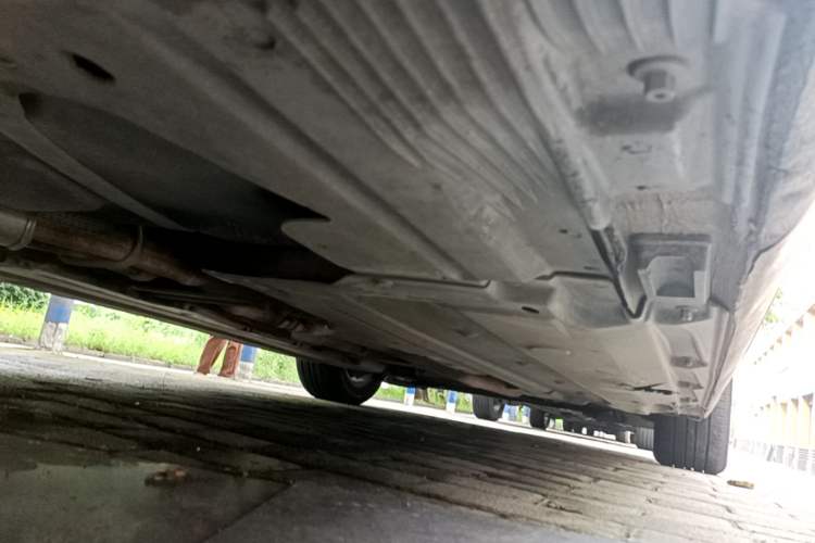 Used Audi A6L 2011 2.0 TFSI Automatic Standard Edition Chassis Rear Right