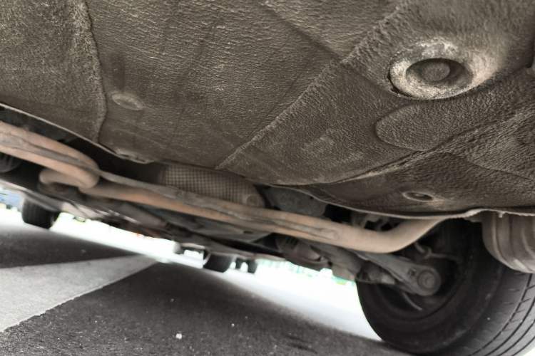 Used Audi A6L 2011 2.0 TFSI automatic Comfort trim Chassis Rear
