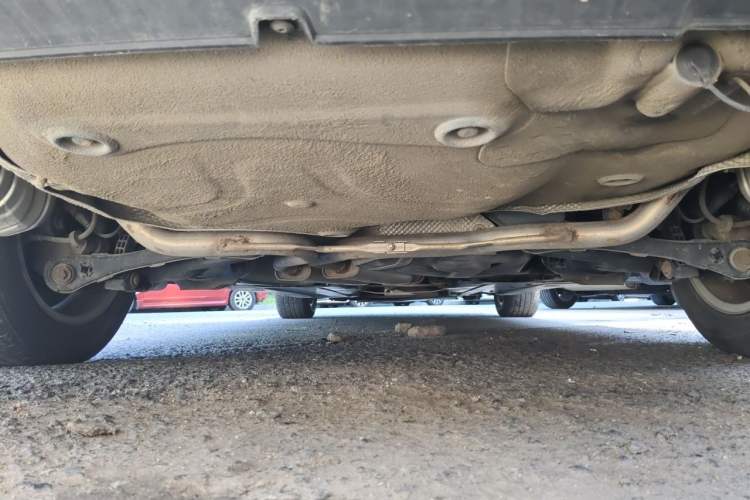 Used Audi A6L 2011 2.0 TFSI automatic Comfort trim Chassis Rear