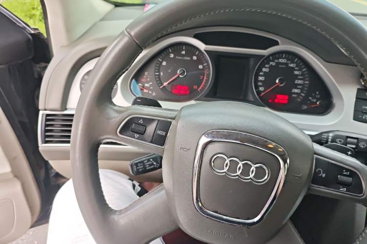 Used Audi A6L 2011 2.0 TFSI Automatic Standard Edition Driver Seat