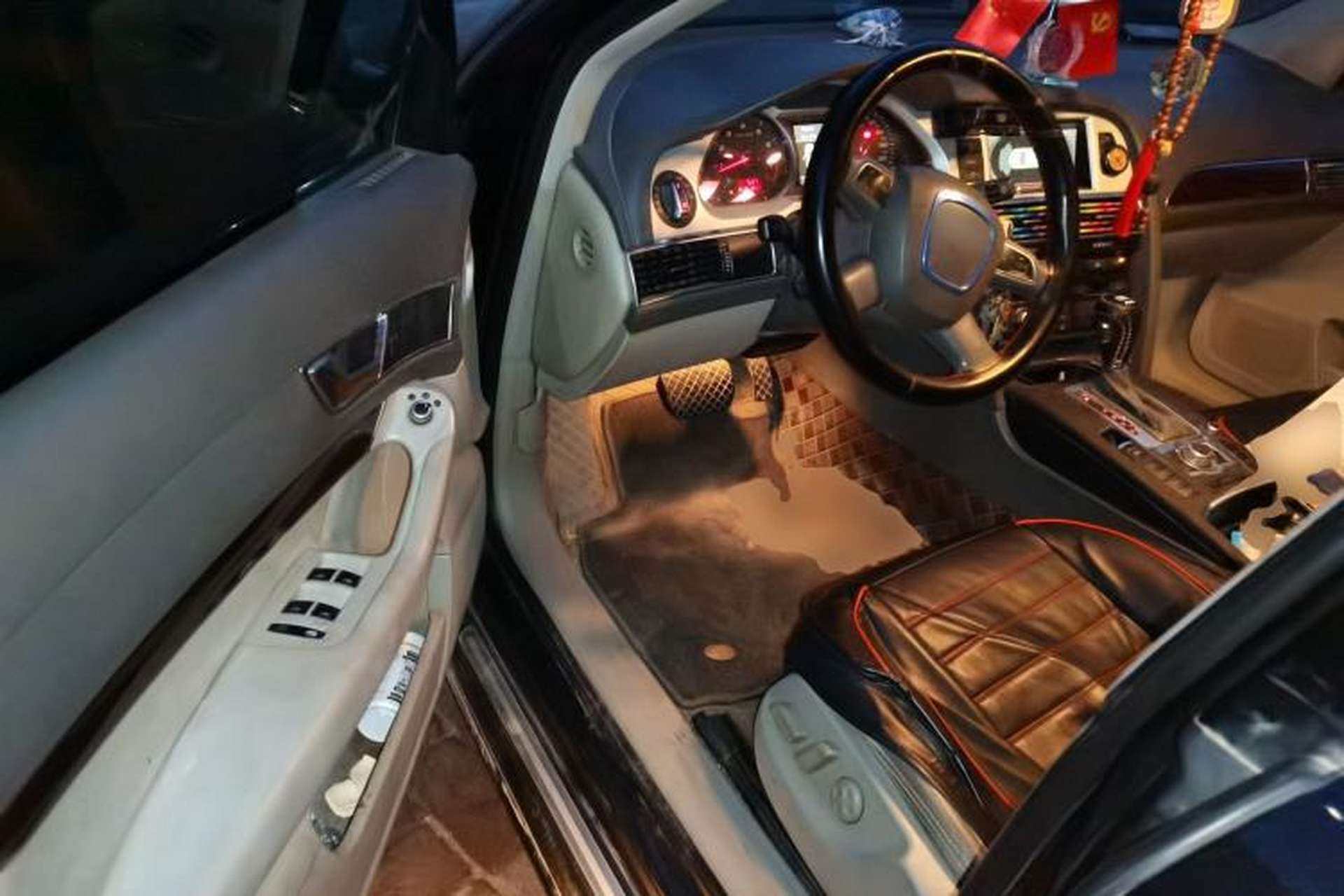 Used Audi A6L 2011 2.0 TFSI Automatic Standard Edition Driver Seat