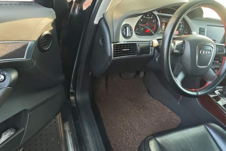 Used Audi A6L 2011 2.0 TFSI Automatic Standard Edition Driver Seat