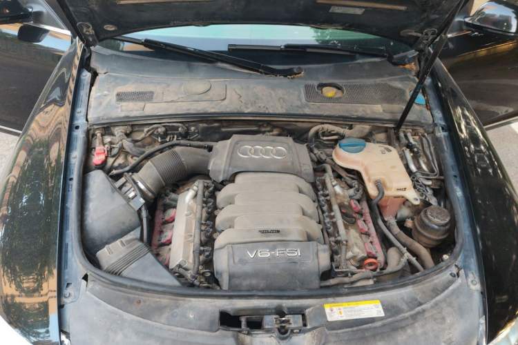 Used Audi A6L 2011 2.8 FSI Comfort Model Engine Bay