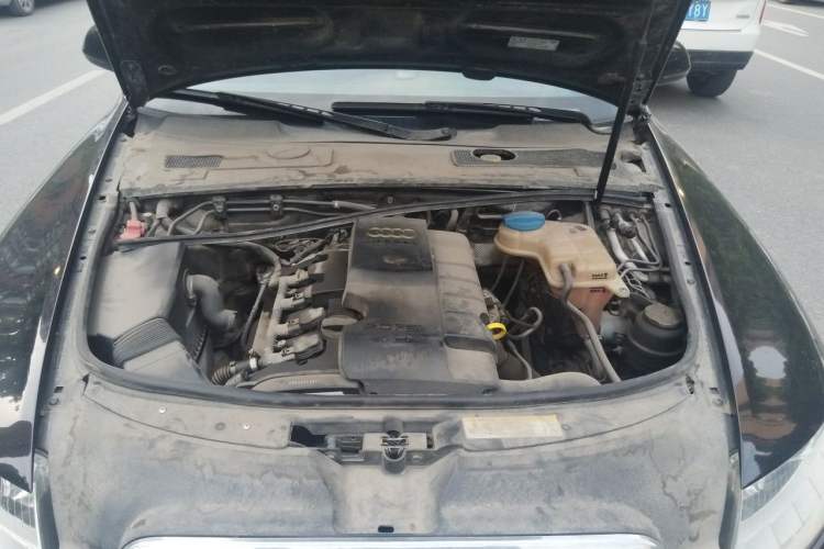Used Audi A6L 2011 2.0 TFSI automatic Comfort trim Engine Bay