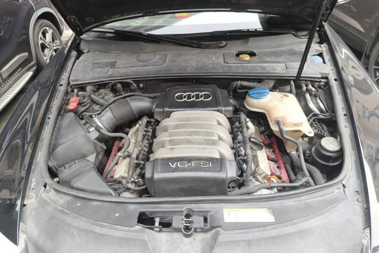 Used Audi A6L 2011 2.8 FSI Comfort Model Engine Bay