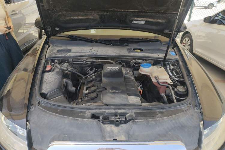 Used Audi A6L 2011 2.0 TFSI Automatic Standard Edition Engine Bay