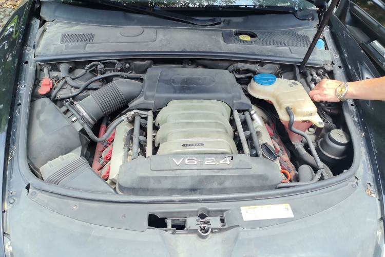 Used Audi A6L 2011 2.4L Technology Edition Engine Bay