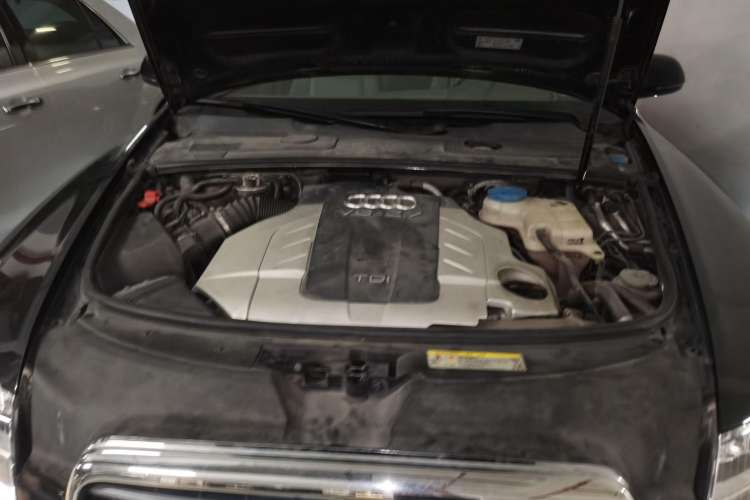 Used Audi A6L 2011 2.7 TDI Comfort Model Engine Bay