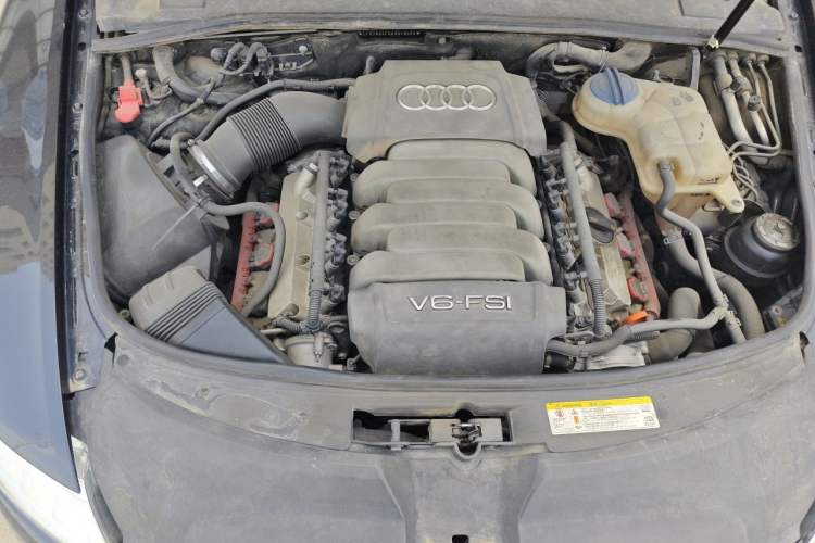Used Audi A6L 2011 2.8 FSI Comfort Model Engine Bay