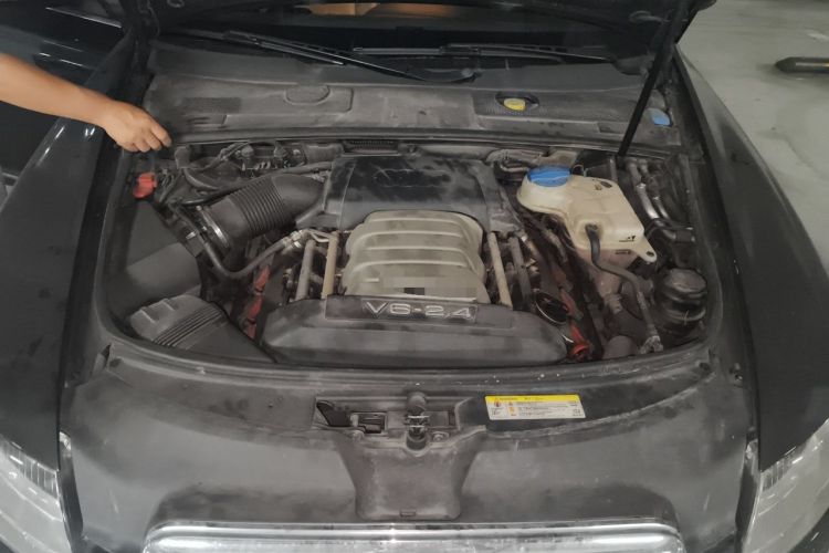 Used Audi A6L 2011 2.4L Technology Edition Engine Bay