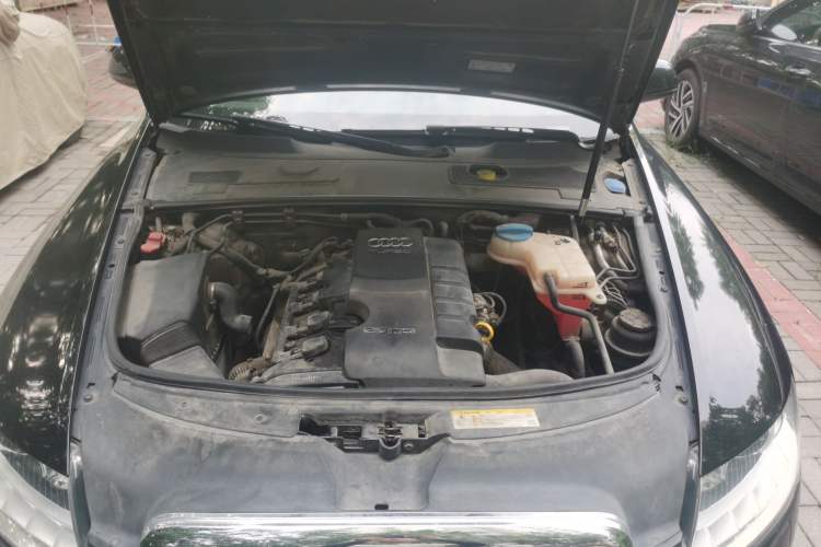Used Audi A6L 2011 2.0 TFSI Automatic Standard Edition Engine Bay