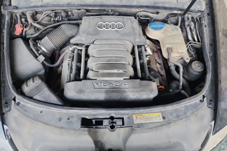 Used Audi A6L 2011 2.4L Comfort Edition Engine Bay
