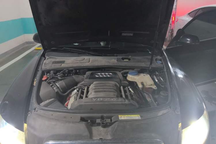 Used Audi A6L 2011 2.4L Comfort Edition Engine Bay
