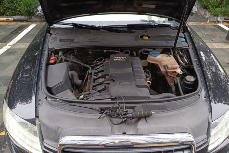 Used Audi A6L 2011 2.0 TFSI automatic Comfort trim Engine Bay