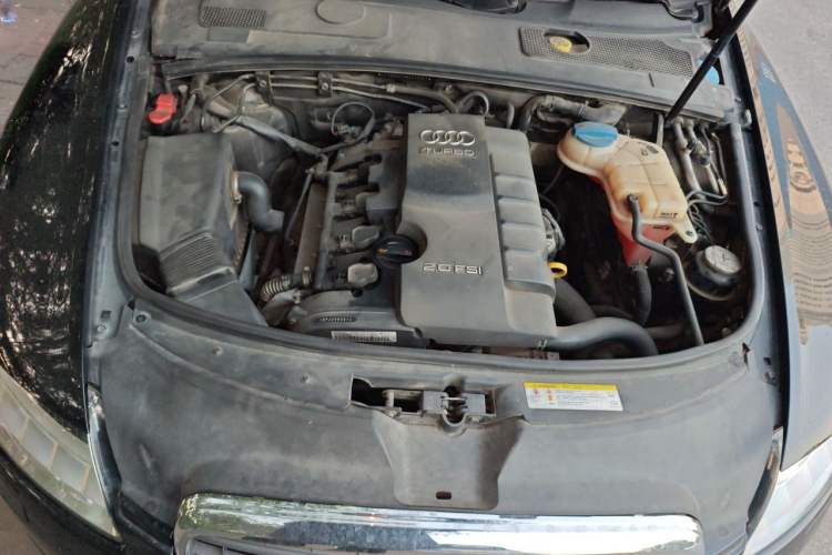 Used Audi A6L 2011 2.0 TFSI automatic Comfort trim Engine Bay