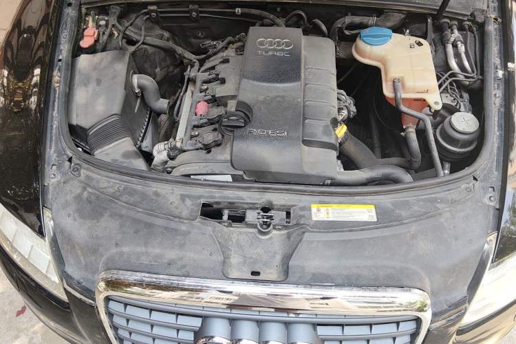 Used Audi A6L 2011 2.0 TFSI Automatic Standard Edition Engine Bay