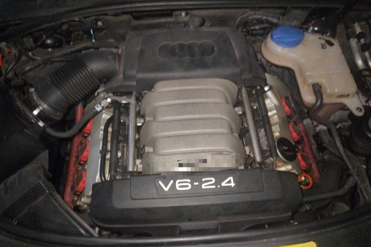 Used Audi A6L 2011 2.4L Comfort Edition Engine Bay