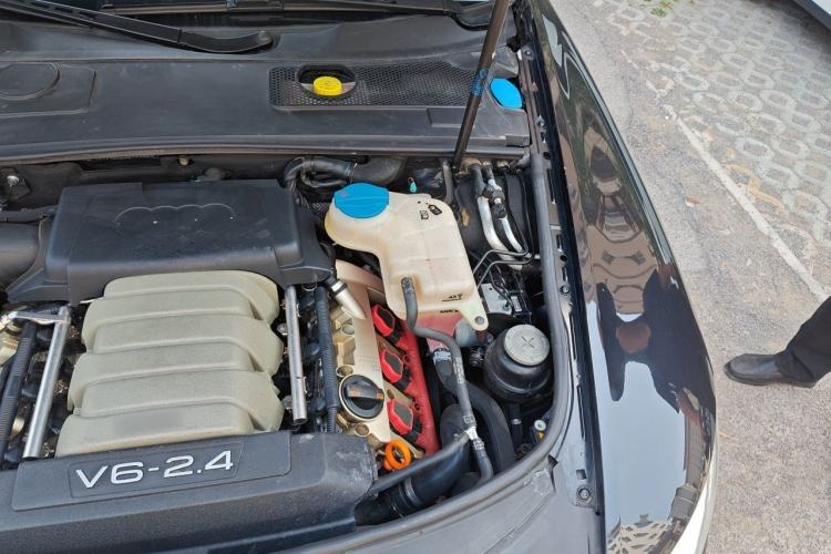 Used Audi A6L 2011 2.4L Comfort Edition Engine Bay Left