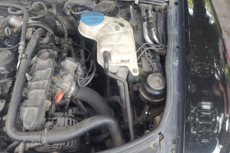 Used Audi A6L 2011 2.0 TFSI Automatic Standard Edition Engine Bay Left