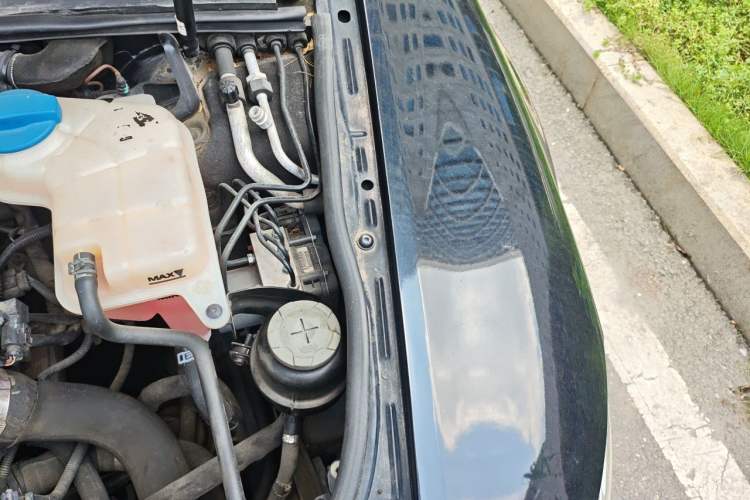Used Audi A6L 2011 2.0 TFSI Automatic Standard Edition Engine Bay Left