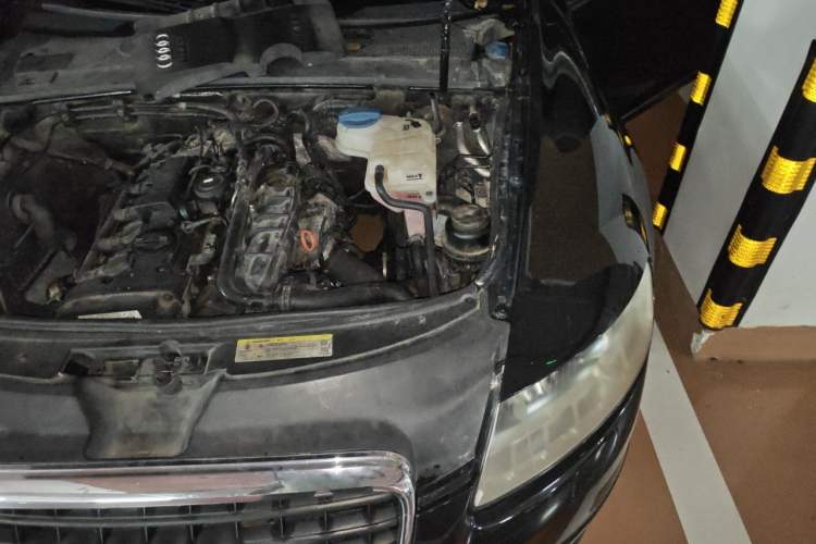 Used Audi A6L 2011 2.0 TFSI Automatic Standard Edition Engine Bay Left