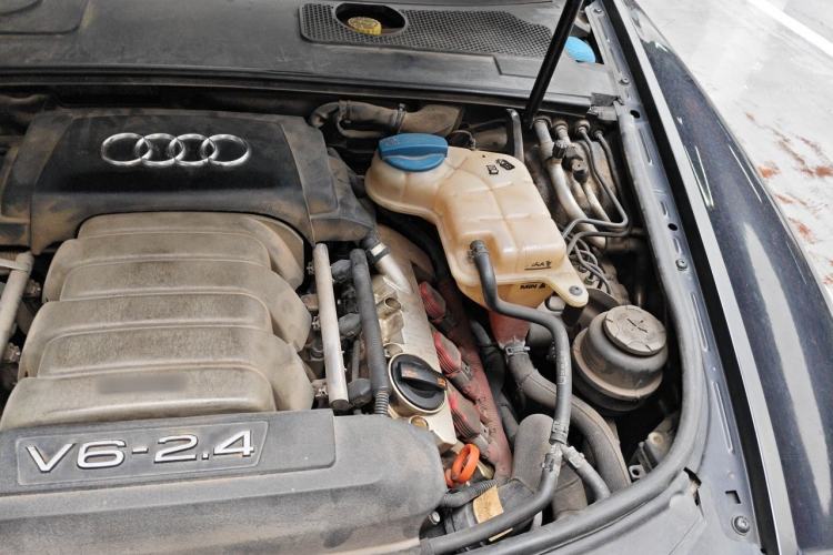 Used Audi A6L 2011 2.4L Comfort Edition Engine Bay Left
