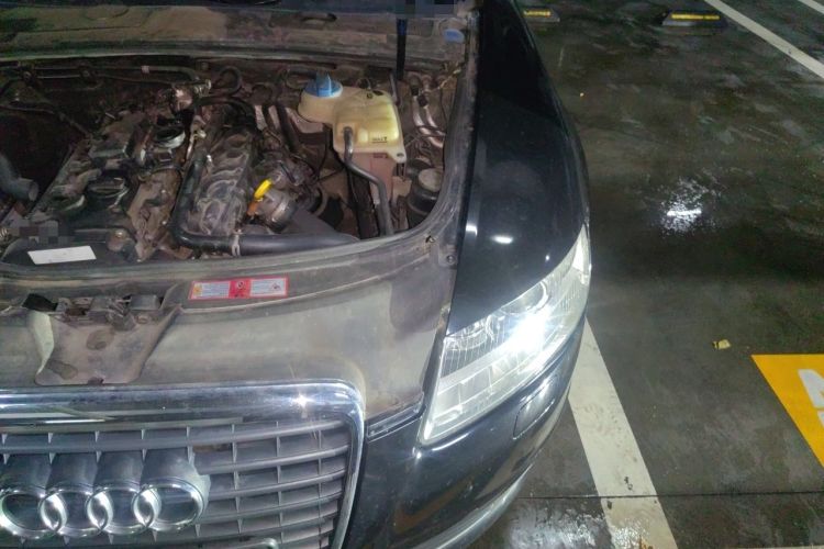 Used Audi A6L 2011 2.0 TFSI Automatic Standard Edition Engine Bay Left