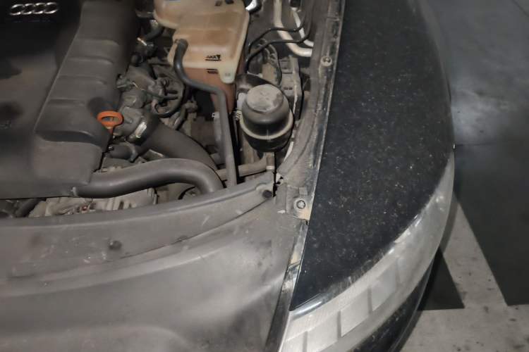 Used Audi A6L 2011 2.0 TFSI Automatic Standard Edition Engine Bay Left