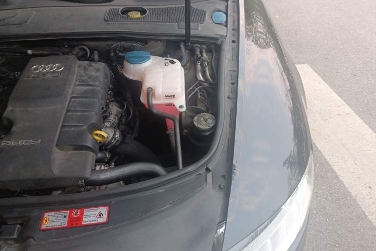 Used Audi A6L 2011 2.0 TFSI Automatic Standard Edition Engine Bay Left