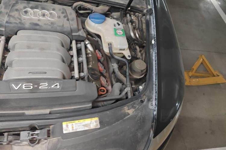 Used Audi A6L 2011 2.4L Comfort Edition Engine Bay Left