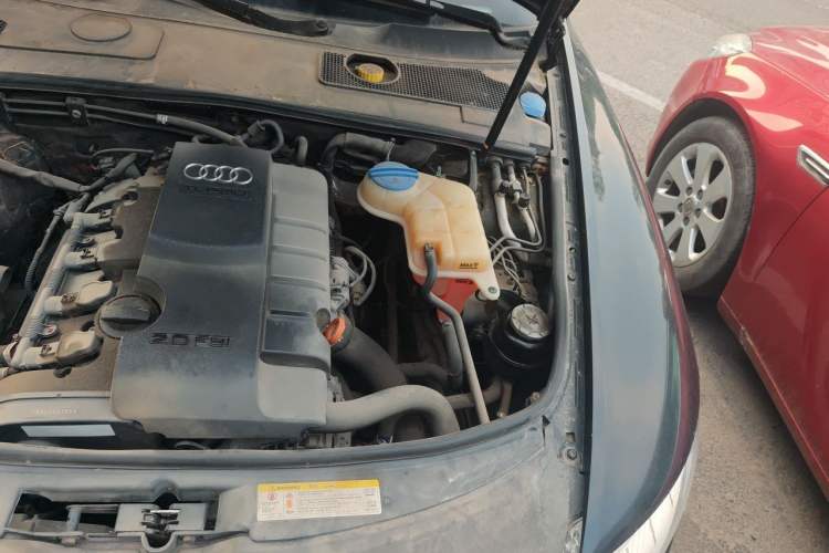 Used Audi A6L 2011 2.0 TFSI Automatic Standard Edition Engine Bay Left
