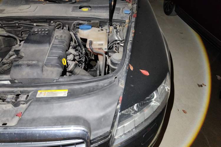 Used Audi A6L 2011 2.0 TFSI automatic Comfort trim Engine Bay Left