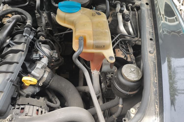 Used Audi A6L 2011 2.0 TFSI Automatic Standard Edition Engine Bay Left