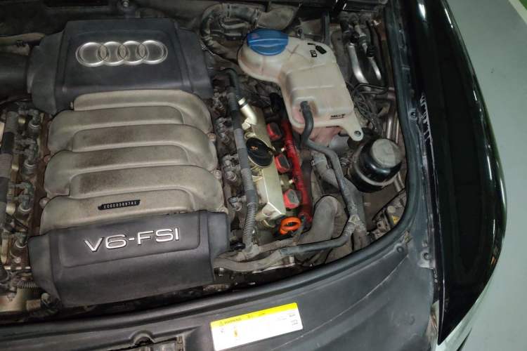 Used Audi A6L 2011 2.8 FSI Luxury Model Engine Bay Left