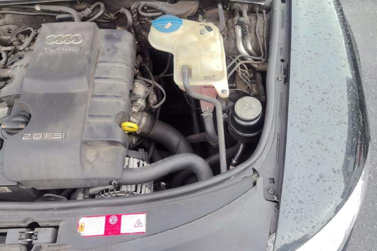 Used Audi A6L 2011 2.0 TFSI automatic Comfort trim Engine Bay Left