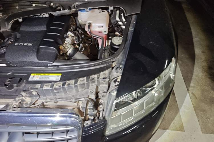 Used Audi A6L 2011 2.0 TFSI automatic Comfort trim Engine Bay Left