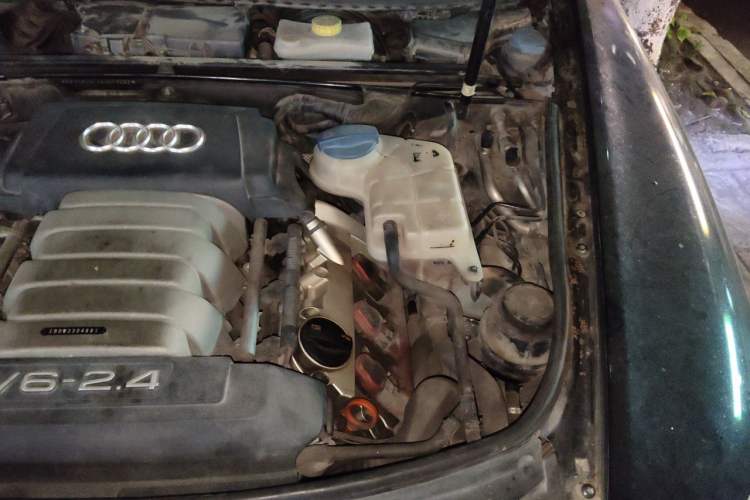 Used Audi A6L 2011 2.4L Technology Edition Engine Bay Left