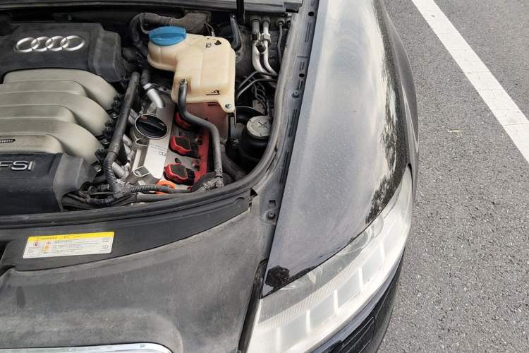 Used Audi A6L 2011 2.8 FSI quattro Luxury Model Engine Bay Left