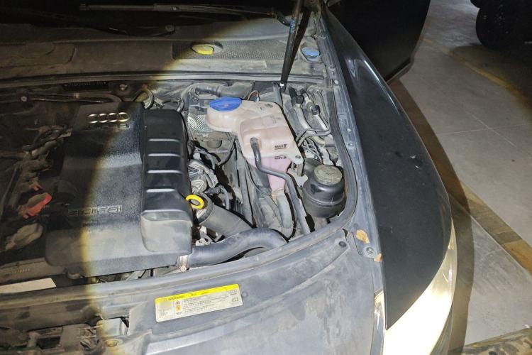 Used Audi A6L 2011 2.0 TFSI Automatic Standard Edition Engine Bay Left