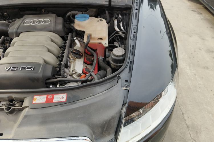 Used Audi A6L 2011 2.8 FSI quattro Luxury Model Engine Bay Left